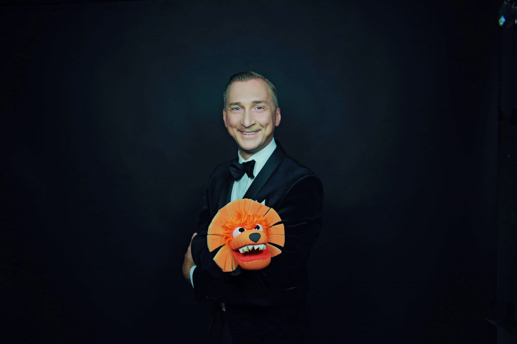 Salonmusik und Kabarett mit Sebastian Coors
