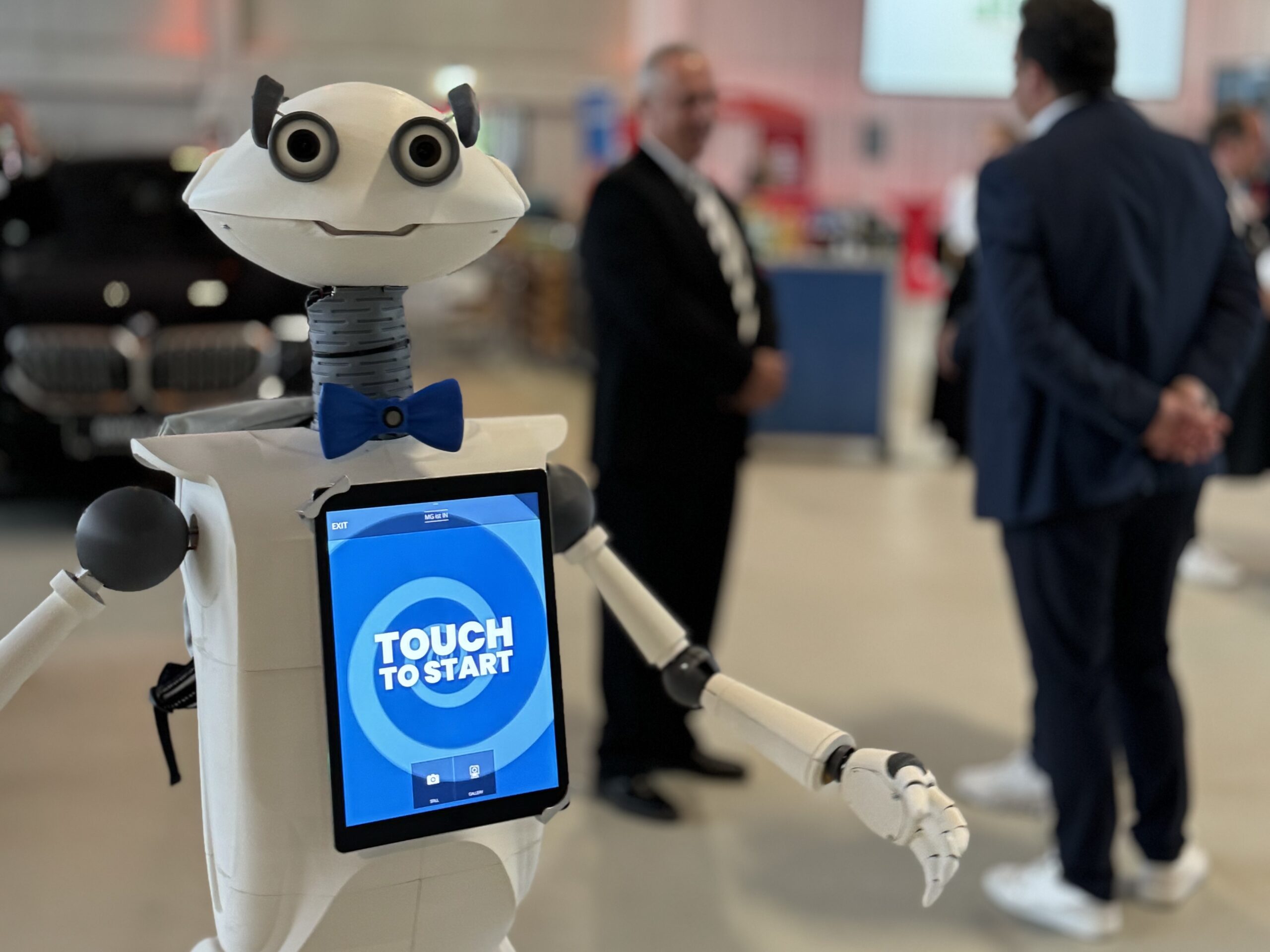 Event-Roboter Sparky bei einem Event im Einsatz